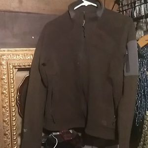 Mountain hardware zip front jacket